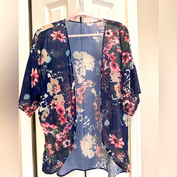 Sheer Beach or dress cover up - Picture 2 of 2